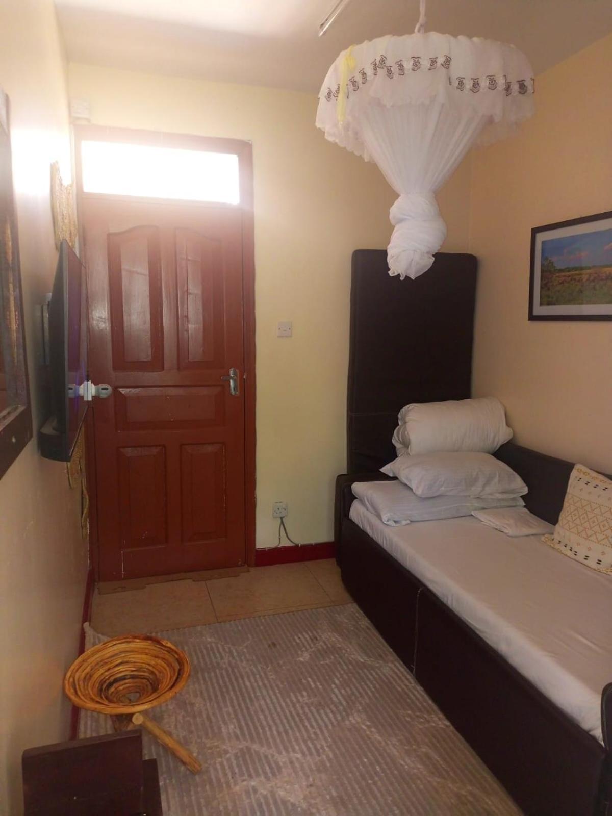 Madini Furnished Apartment 1 Near Jkia Sgr Nairobi Bagian luar foto